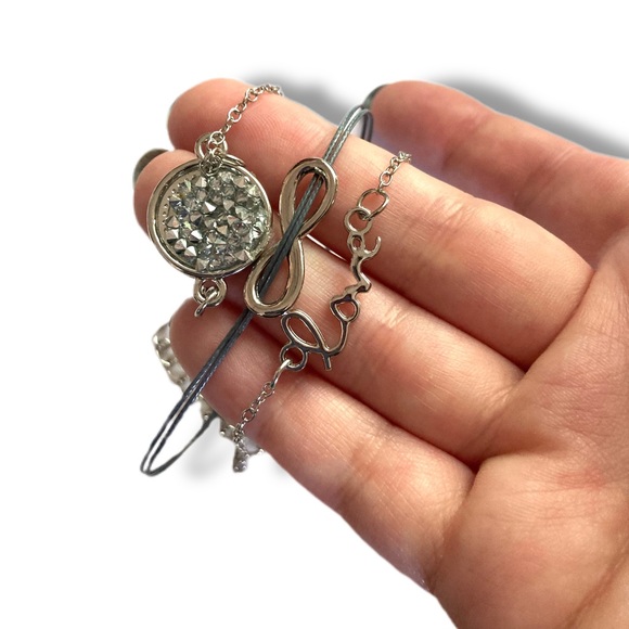 Bracelet Set ♾♥️ Love and Infinity - Picture 3 of 5